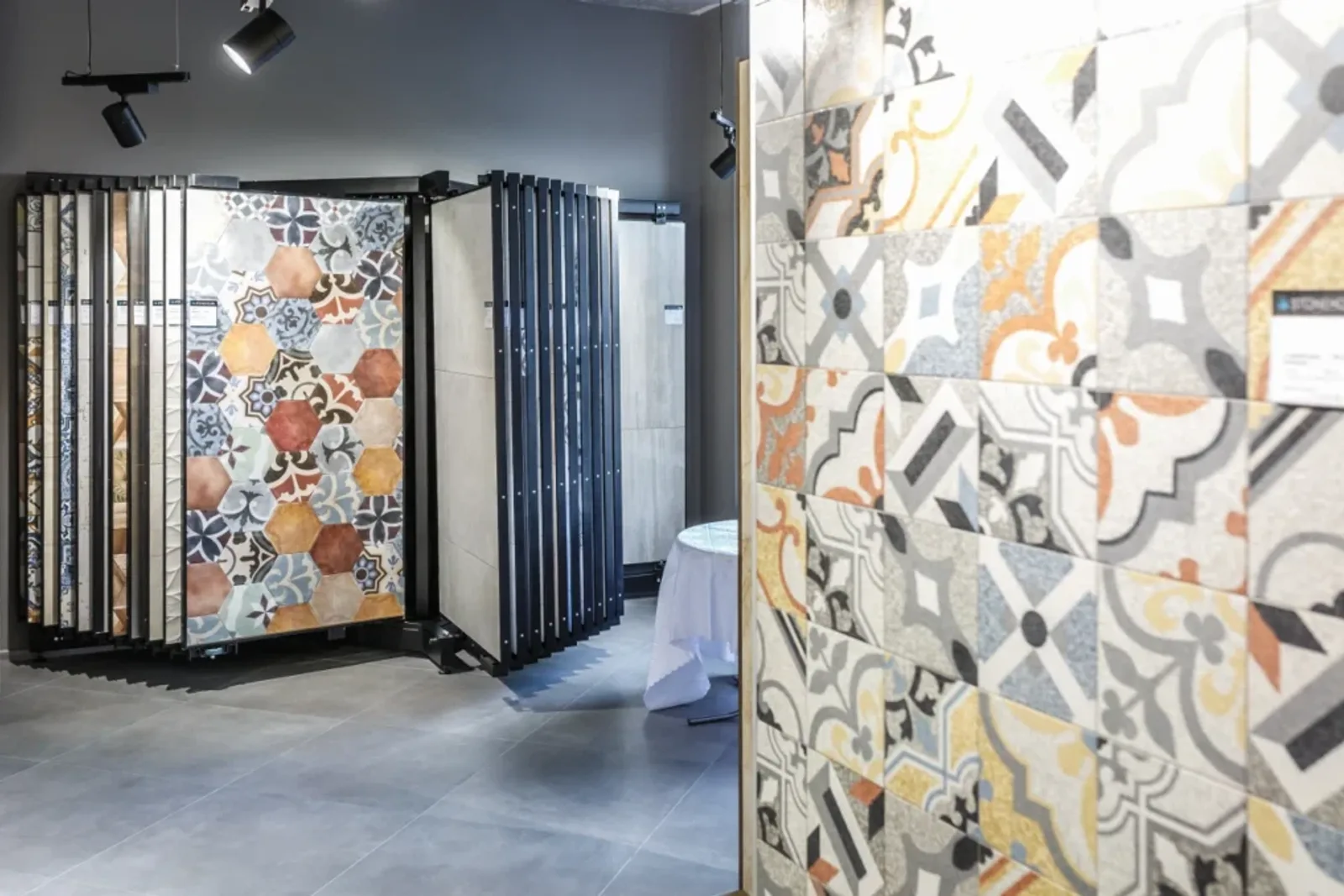 Choice Wallpaper Into Commercial Spaces