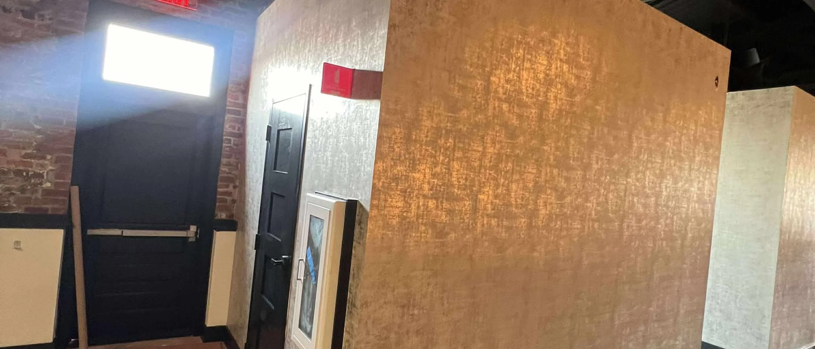 Restaurant & hospitality wallpaper installation by RCP Wallpaper